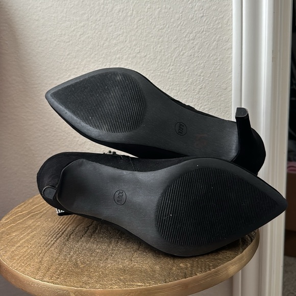 Torrid black/silver rhinestone bow, stiletto ankle bootie size 10WW (wide), NWOT - Picture 8 of 12